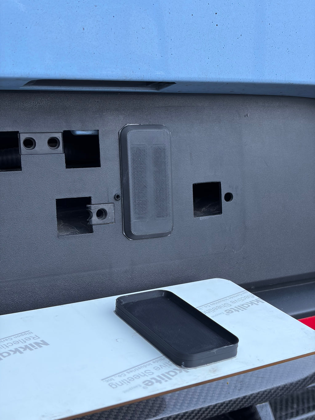 Universal magnetic holders
